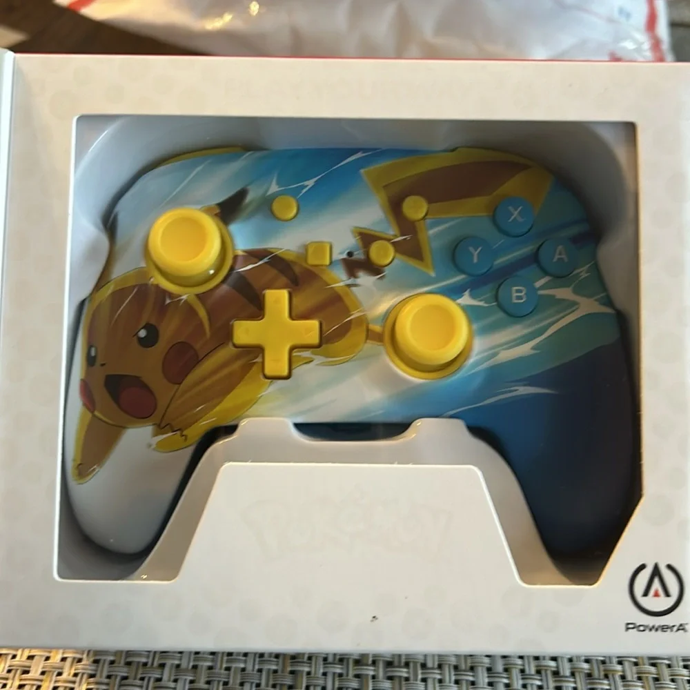 PowerA Enhanced Wired Controller for Nintendo Switch - Pokémon: Pikachu